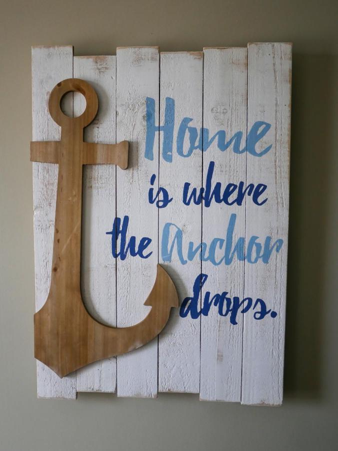 Crown & Anchor Inn *